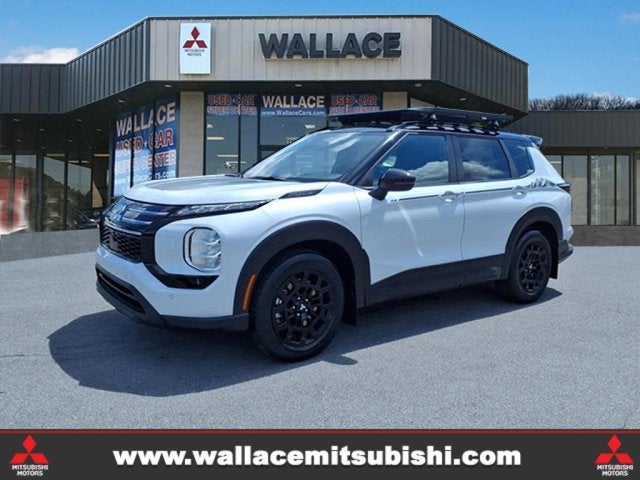 2026 Mitsubishi Outlander Trail Edition in White Diamond Pearl — front three-quarter view